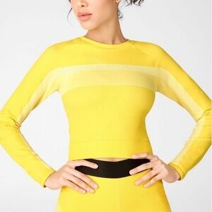 Fabletics Tory Top Women’s Size Large Cropped Seamless Long-Sleeve Yellow Active